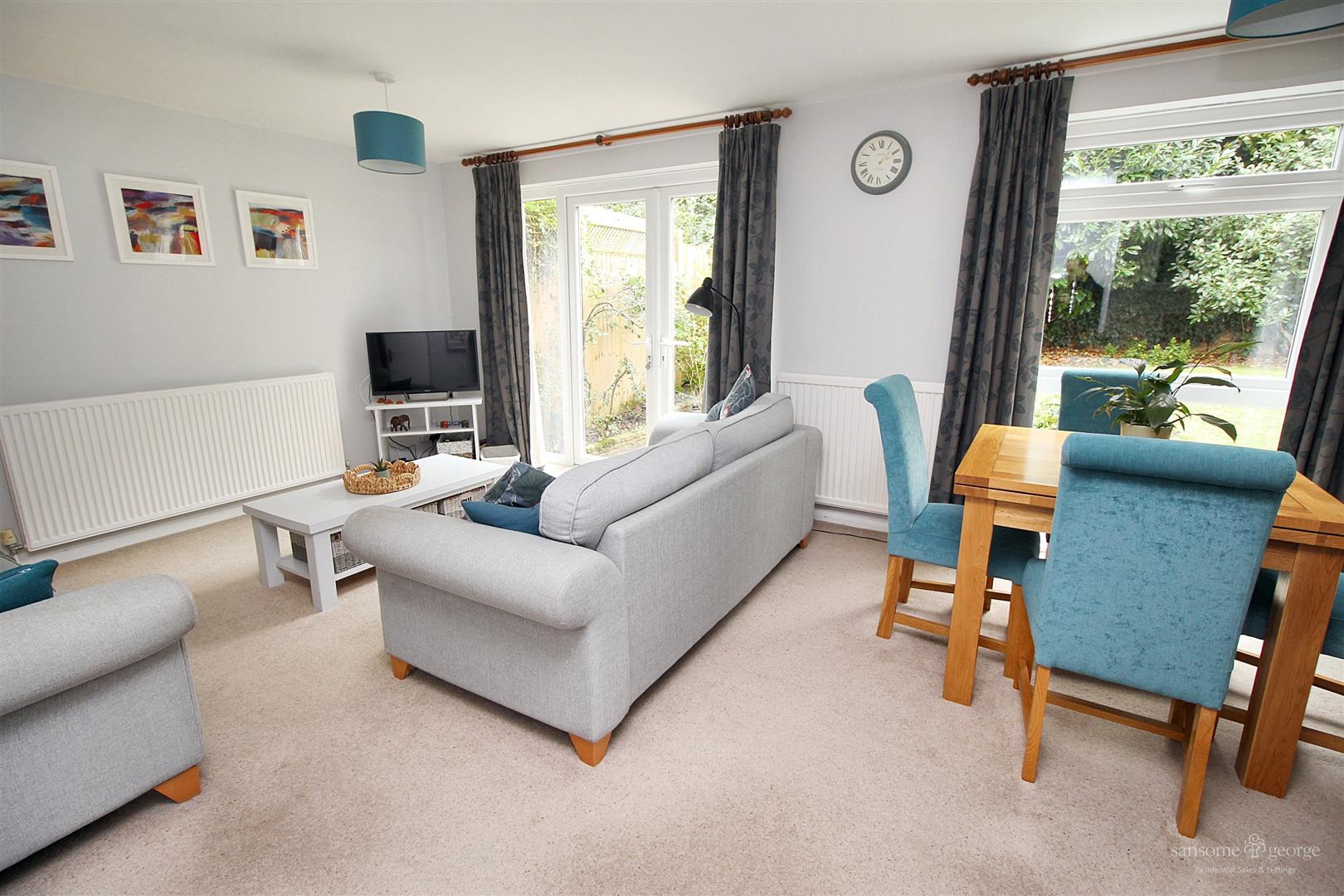 Mackay Close, Calcot, Reading